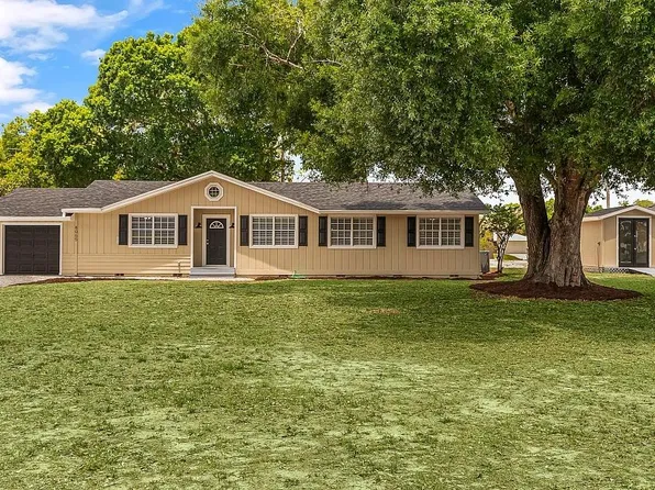 8065 97th Court, Vero Beach, FL 32967