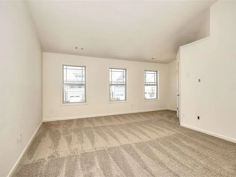 2658 Avanti Way — Photo 21