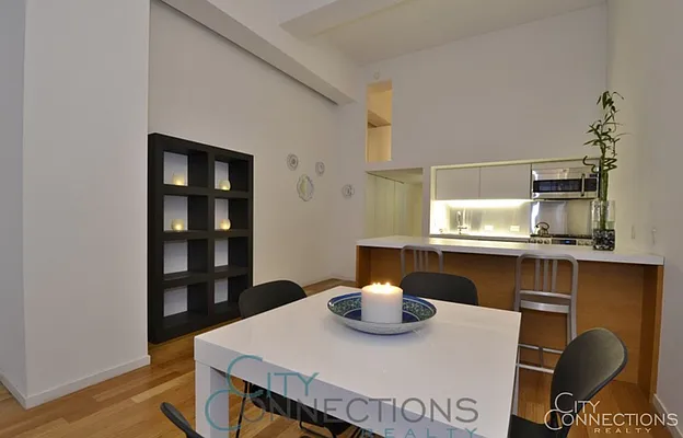 Rented by City Connections Realty | media 5