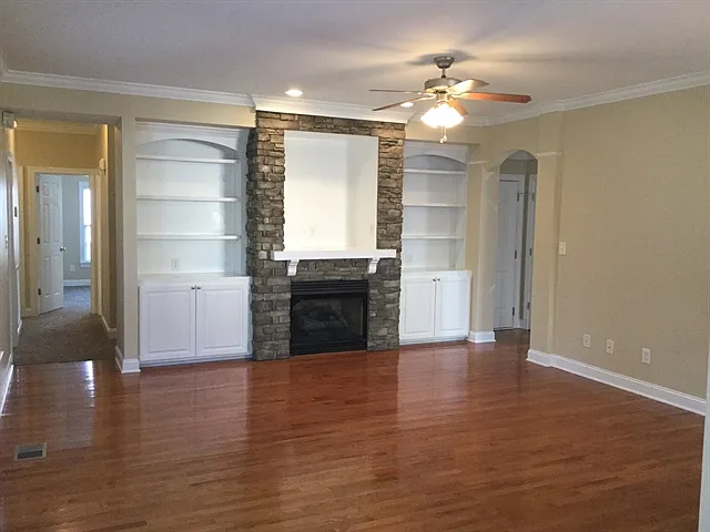 1124 Coram Fields Rd — Photo 5