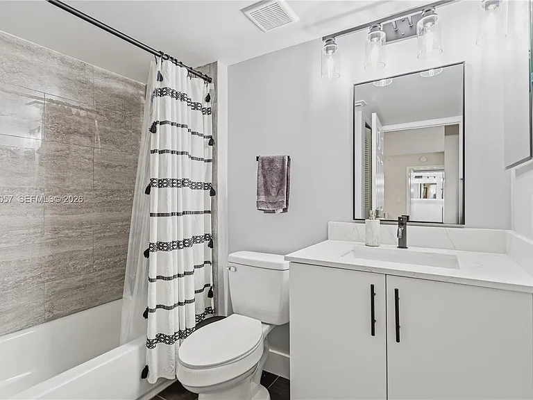 2640 S University Dr #111 — Photo 10