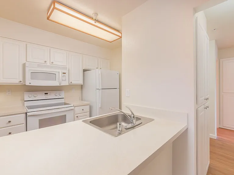 Le Boulevard Apartments — Photo 27