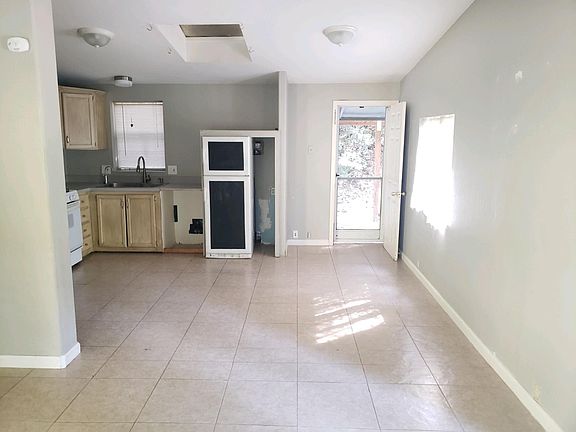 2nd image of 20289 Bear Creek Rd Unit 2