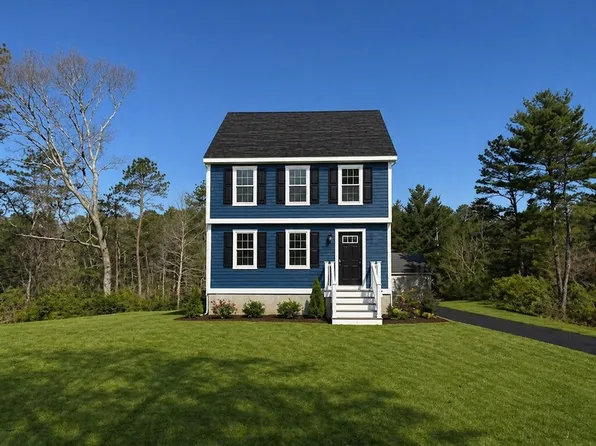 44 Leisure Ln, Wareham, MA 02571