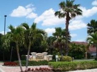 3345 Grand Cypress Dr APT 101, Naples, FL 34119
