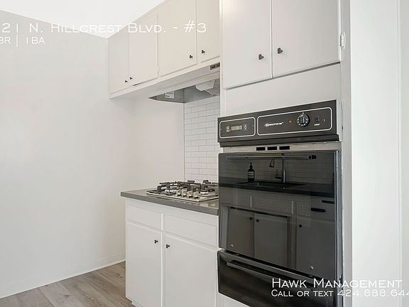 3rd image of 121 N Hillcrest Blvd APT 3