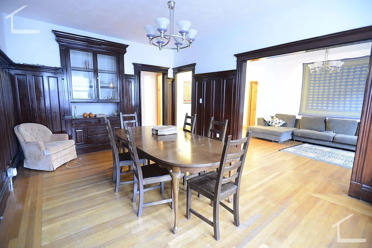 Building Photo - 17 Gibbs St #2
