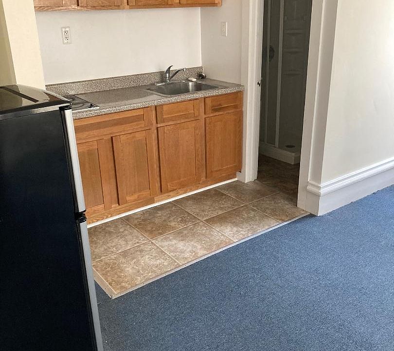 2nd image of 23 Pine St