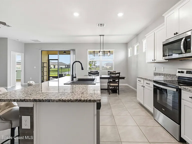 5349 Waterfall Pl — Photo 22