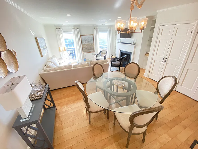1664 Beekman Pl NW #A — Photo 5