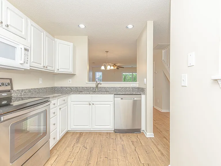 754 Aspen Dr — Photo 8