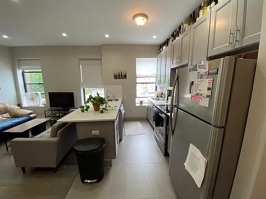 Rented by Mdays Realty | media 13