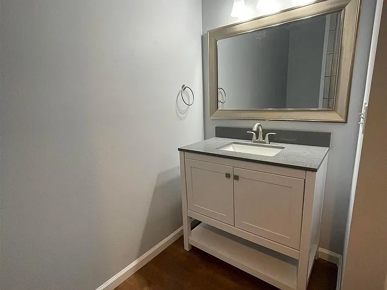 810 W Lakeview Ave — Photo 12