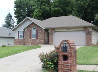 4447 W Westwood Dr, Battlefield, MO 65619