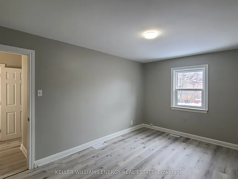 201 Celina St #UPPER — Photo 14