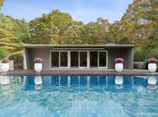 14 Foster Rd, Quogue, NY 11959