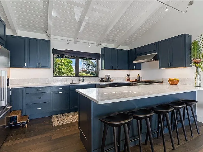 33 Hana Hwy — Photo 19