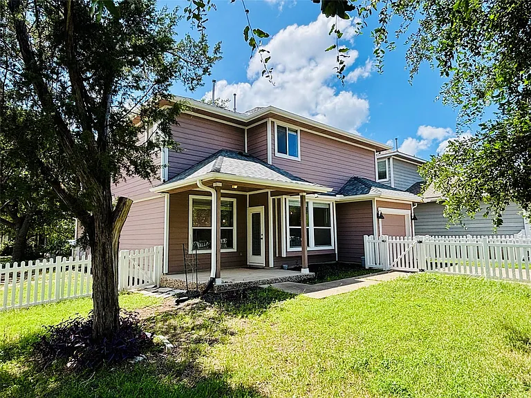 100 Crockett Rd — Photo 25