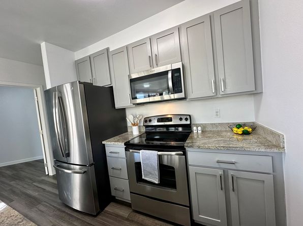 900 108th Ave NE APT 504