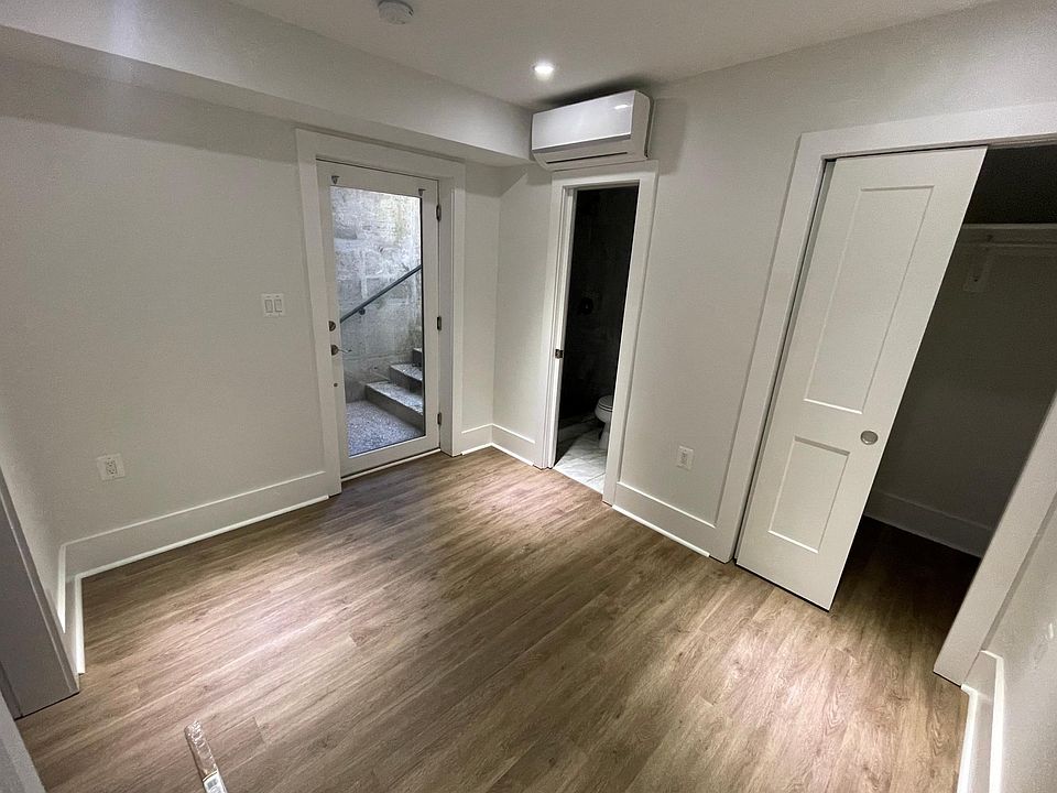2nd image of 401 11th St SE #2