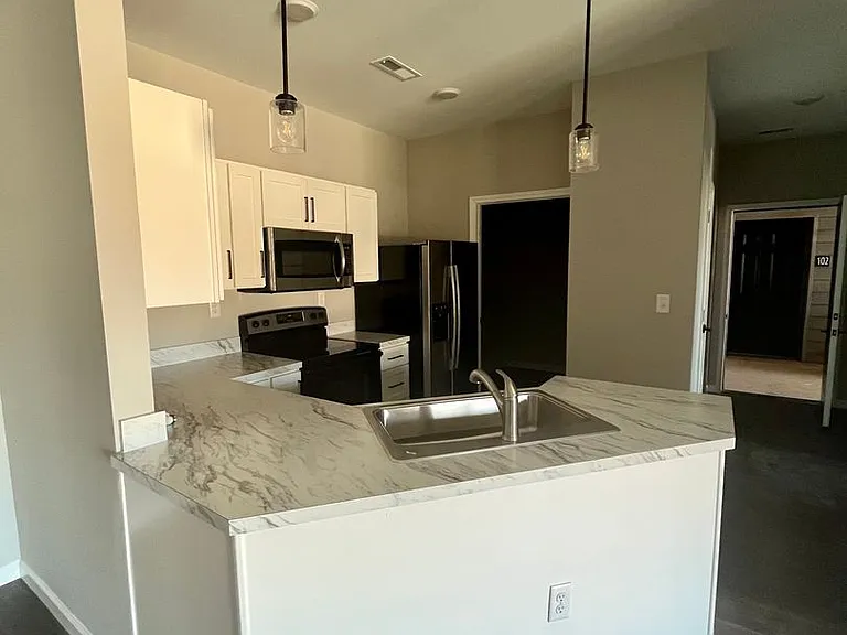 15th Hole Apartments — Photo 27