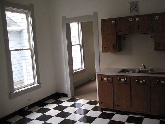 Spacious Kitchen