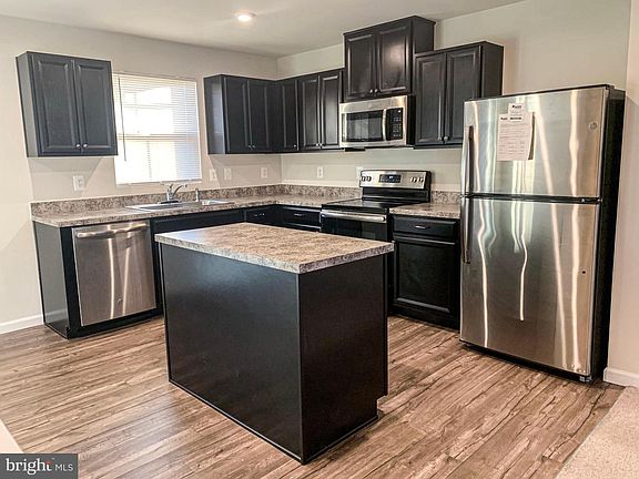 5th image of 46325 Creeping Primrose Ln Unit F