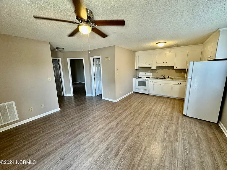 3311 Landmark St #6 — Photo 3