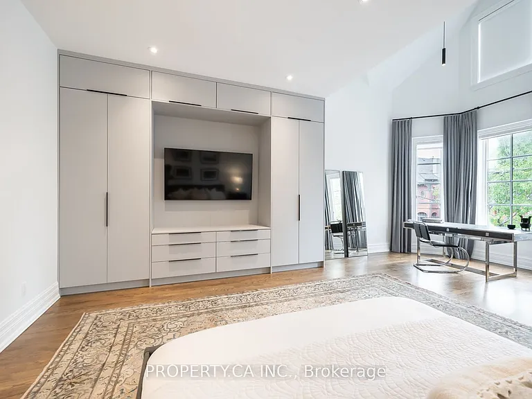 43 Bernard Ave — Photo 21