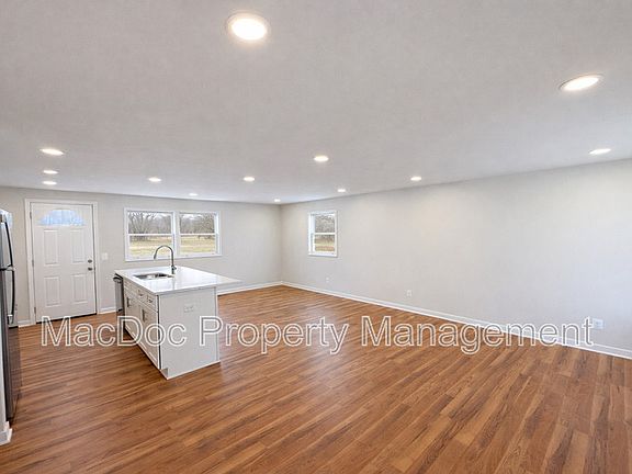 2nd image of 13428 Ladysmith Rd