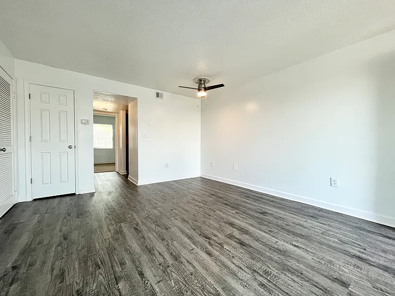1 BR- Deluxe