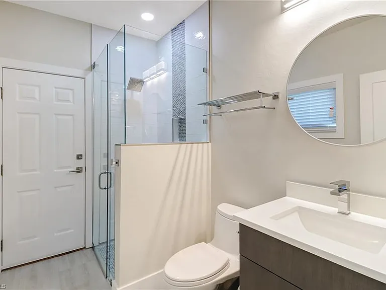 28070 Winthrop Cir — Photo 21