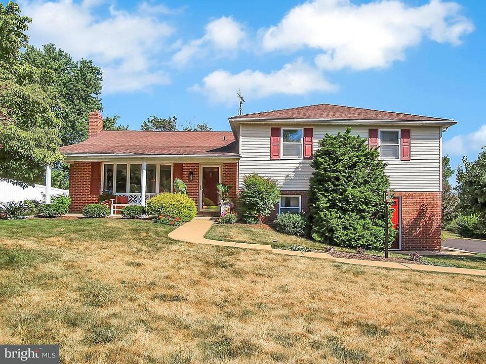 1st image of 437 Dartha Dr
