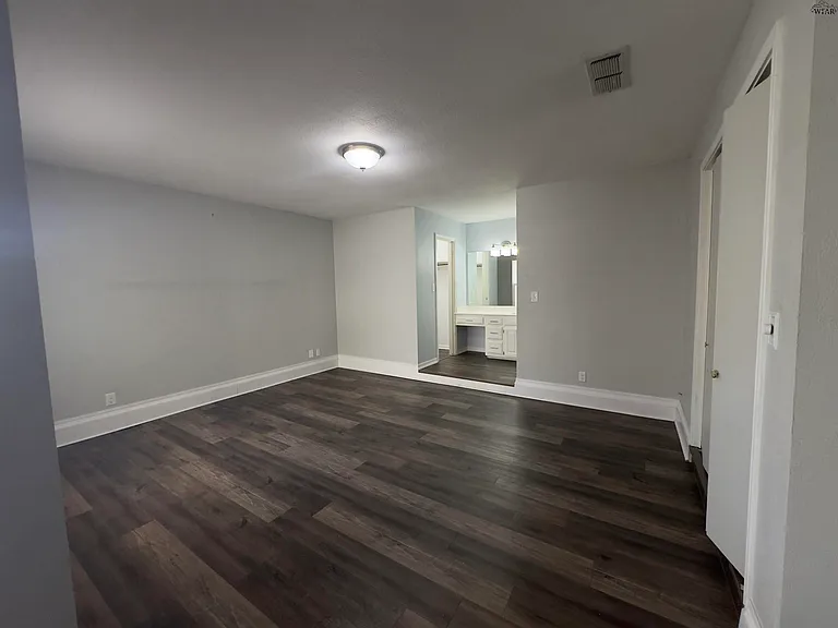 1 Surrey Cir — Photo 13