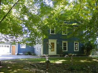 17 Waterhouse Ln, Chester, CT 06412
