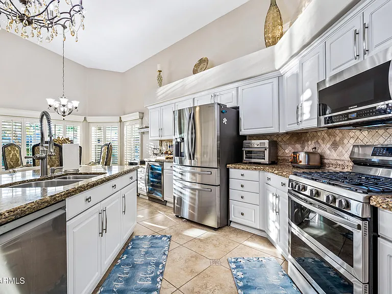 1817 E Willow Tree Ct — Photo 16
