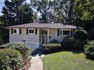 42 Stonegate Rd, Ossining, NY 10562