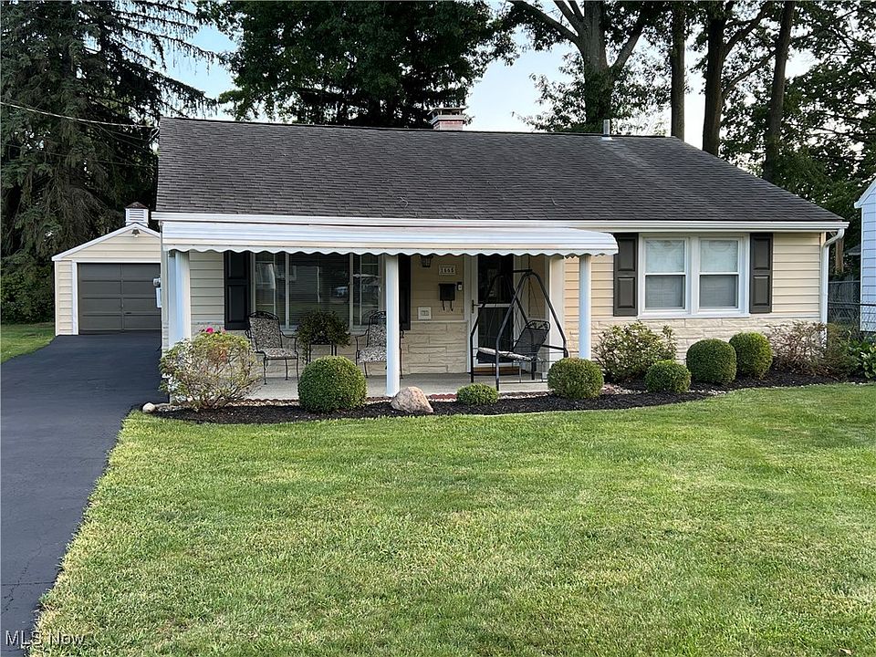 1st image of 1665 Everett Ave