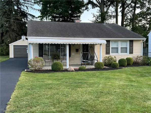 1665 Everett Ave, Poland, OH 44514