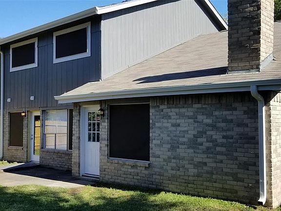4th image of 1626 Castle Creek Dr
