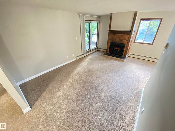4th image of 10826 113th St NW #203