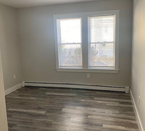 3rd image of 206 Federal Ave #1