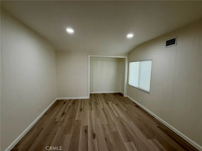 6621 Whitman Ave — Photo 11
