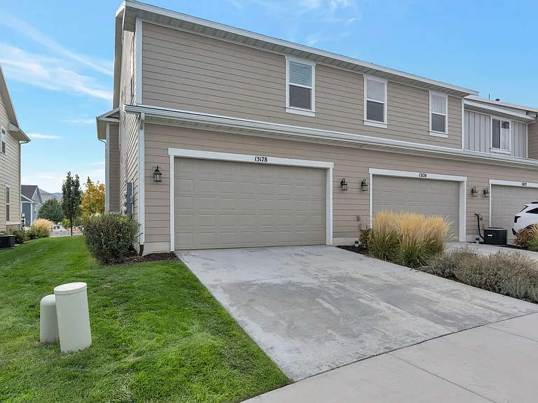 13178 S Blythswood Ln — Photo 24