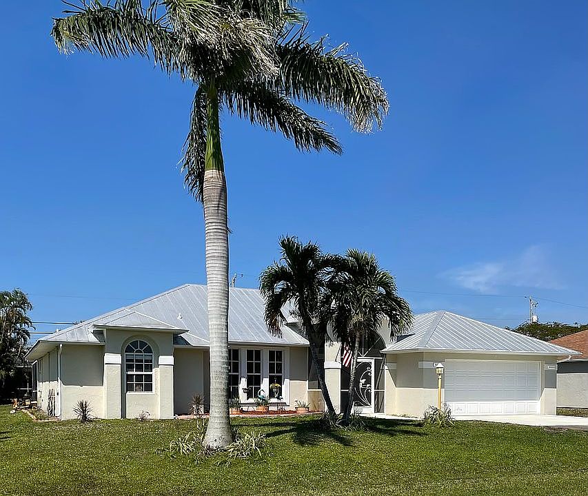 1st image of 1951 SE Gaskins Cir