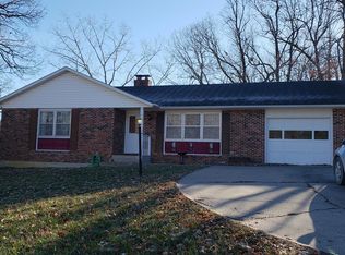 1108 Rustic Dr, Macon, MO 63552