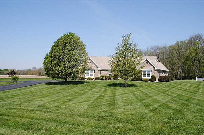 1st image of 1087 S Smith Dr