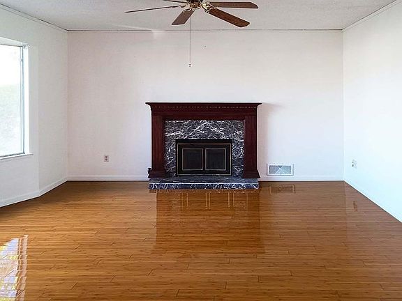 3rd image of 5540 Troutdale Way
