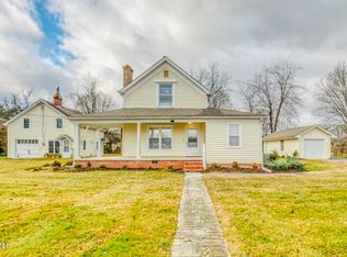 1201 E Mountainview Rd, Johnson City, TN 37601