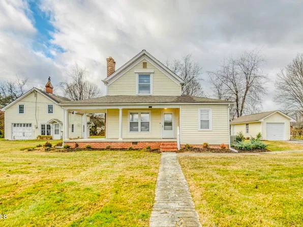 1201 E Mountainview Rd, Johnson City, TN 37601